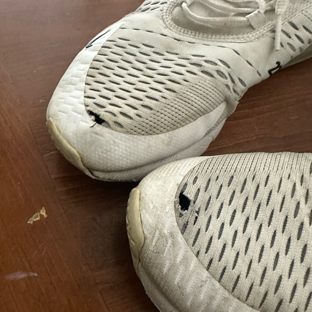 Nike shoes - Picture 7 of 10
